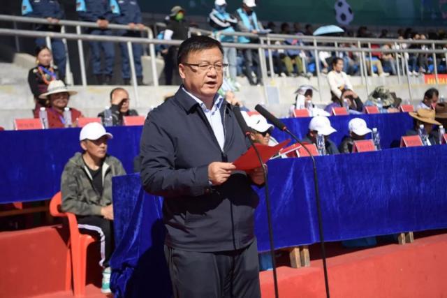每体：巴萨决定放弃莱比锡前锋迪奥曼德，转而签英格兰边锋戈登